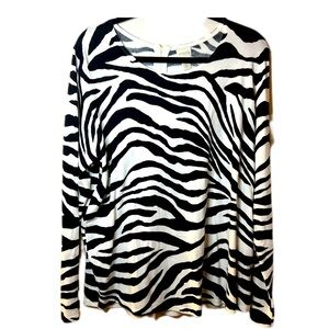 Chico's size 3 zebra animal print black and white knit top zipper back